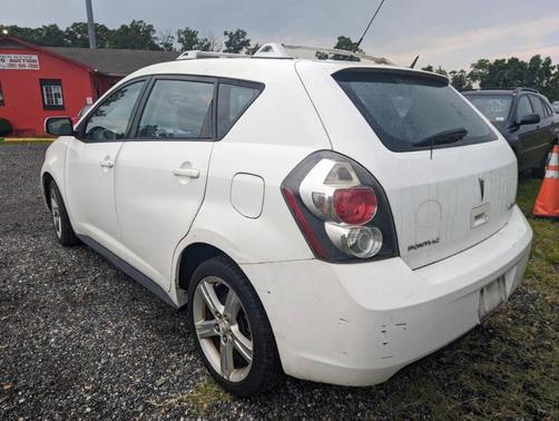 2010 Pontiac Vibe Base