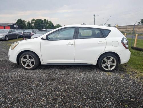 2010 Pontiac Vibe Base