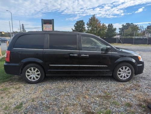 2015 Chrysler Town & Country Touring
