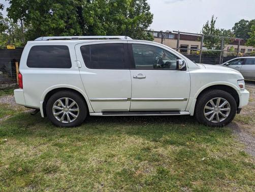 2010 INFINITI QX56