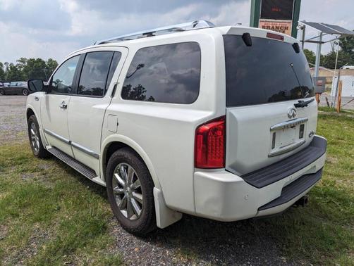 2010 INFINITI QX56