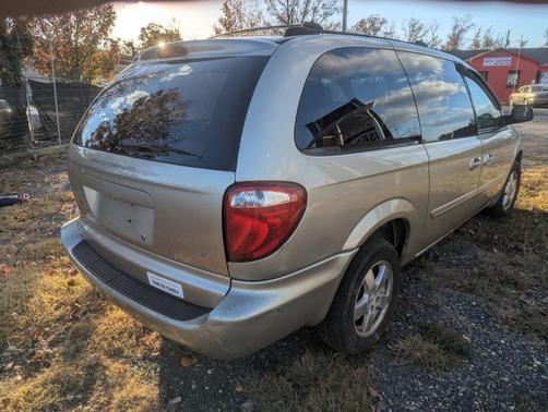 2005 Dodge Grand Caravan SXT