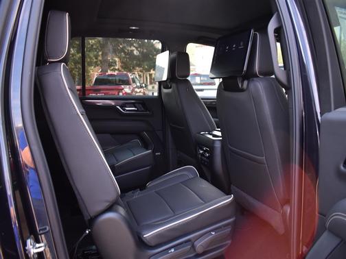 2026 GMC Yukon XL 4WD Elevation