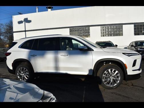 2025 Buick Enclave Preferred FWD