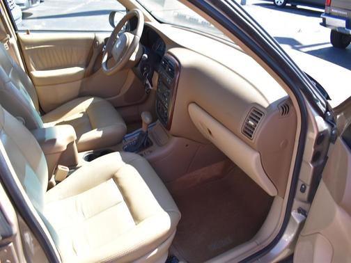 2000 Saturn LS 2
