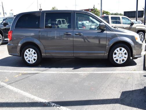 2020 Dodge Grand Caravan SE