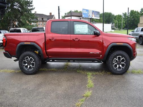2025 GMC Canyon AT4