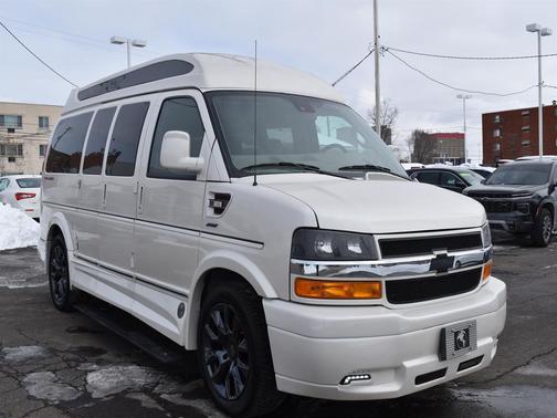 2024 Chevrolet Express 2500 RWD 2500 Regular Wheelbase WT