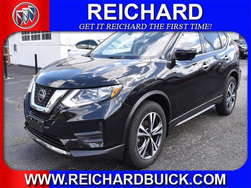 Magnetic Black Pearl 2019 Nissan Rogue SV