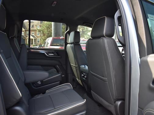 2026 GMC Yukon XL 4WD Elevation