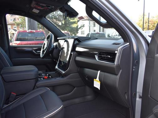 2026 GMC Yukon XL 4WD Elevation