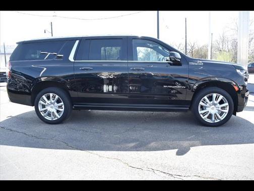 2023 Chevrolet Suburban 4WD High Country