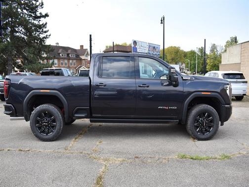 2026 GMC Sierra 2500 AT4
