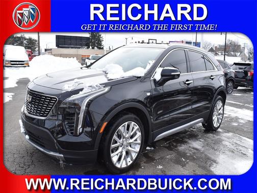 2023 Cadillac XT4 Premium Luxury