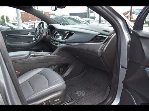 2023 Buick Enclave Essence FWD