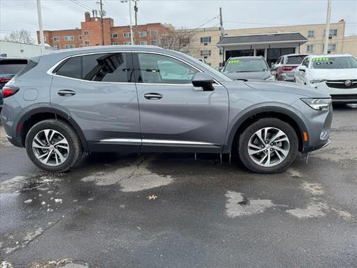 2022 Buick Envision FWD Essence