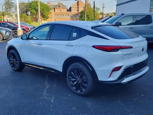 Summit White 2026 Buick Envista Sport Touring FWD