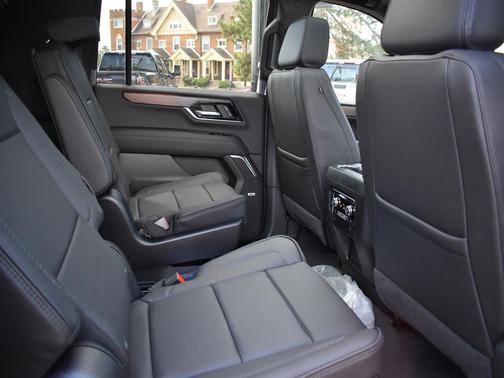 Onyx Black 2026 GMC Yukon XL Denali