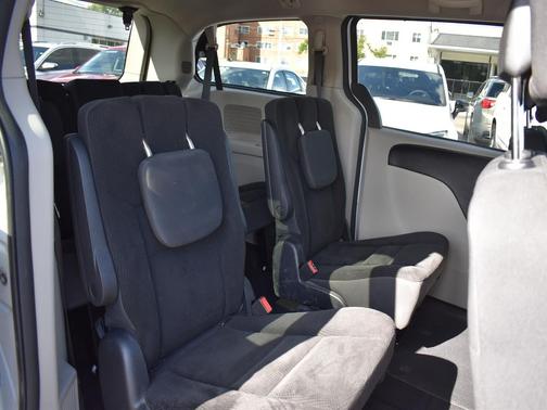 White Knuckle Clearcoat 2019 Dodge Grand Caravan SE
