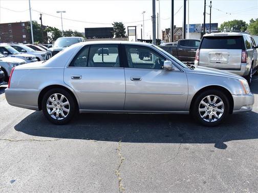 2008 Cadillac DTS Base