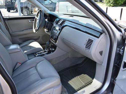 2008 Cadillac DTS Base