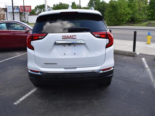 Summit White 2019 GMC Terrain SLT