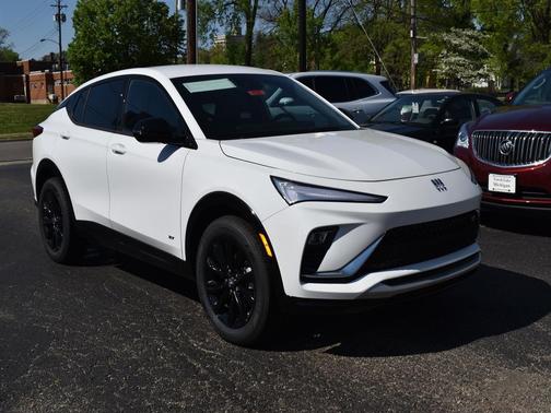 Summit White 2026 Buick Envista Sport Touring FWD