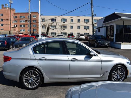 2018 BMW 540 540i