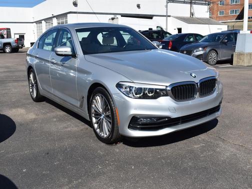 2018 BMW 540 540i
