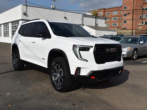 2024 GMC Acadia AWD AT4