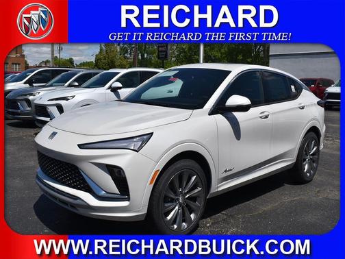 White Frost Tricoat 2026 Buick Envista Avenir FWD