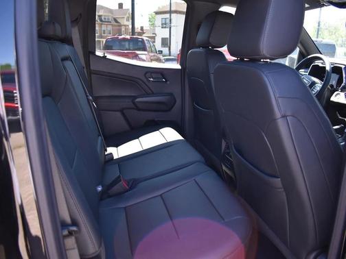 Onyx Black 2026 GMC Canyon Elevation