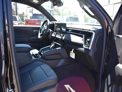 Onyx Black 2026 GMC Canyon Elevation