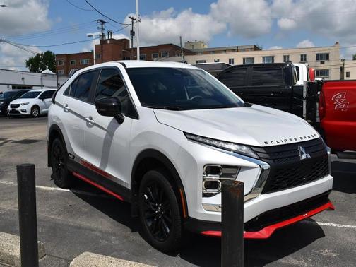 White Diamond 2024 Mitsubishi Eclipse Cross LE