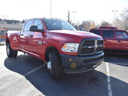 Flame Red Clearcoat 2018 RAM 3500 Tradesman Crew Cab 4x2 8' Box