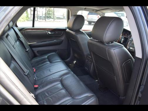 2011 Cadillac DTS Premium Collection
