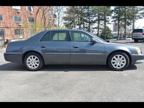 2011 Cadillac DTS Premium Collection