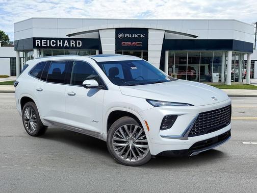 iridescent white tricoat 2026 Buick Enclave Avenir