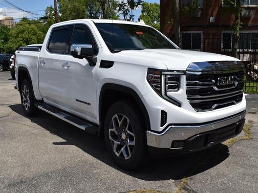Summit White 2026 GMC Sierra 1500 SLT