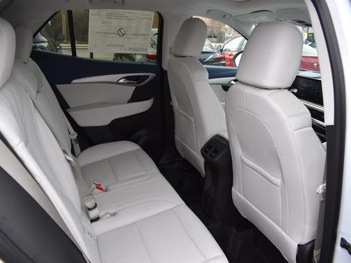 Iridescent White Tricoat 2026 Buick Envision Avenir AWD