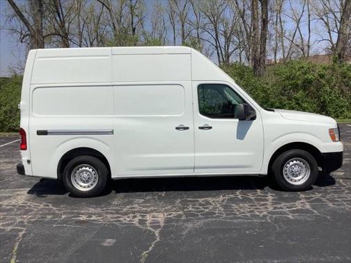 2017 Nissan NV Cargo NV2500 HD S V6