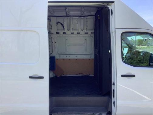 2020 Nissan NV Cargo NV2500 HD SV V6