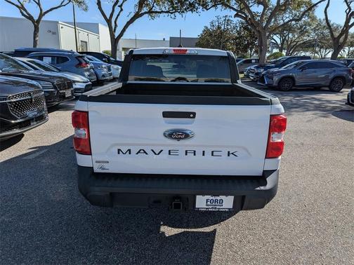2022 Ford Maverick XL