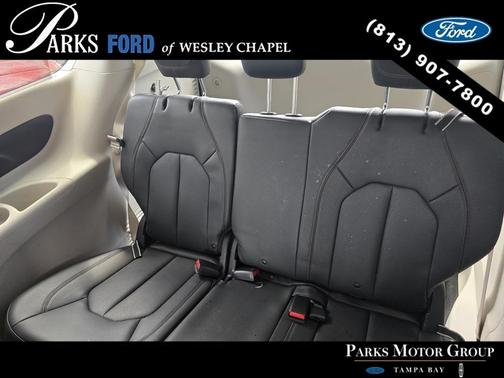 2020 Chrysler Pacifica Touring-L