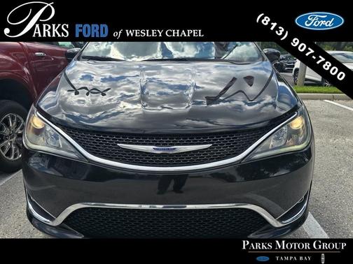 2020 Chrysler Pacifica Touring-L