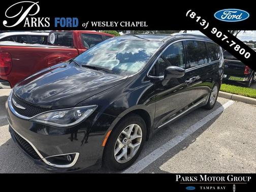 2020 Chrysler Pacifica Touring-L