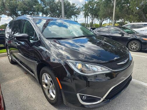 2020 Chrysler Pacifica Touring-L