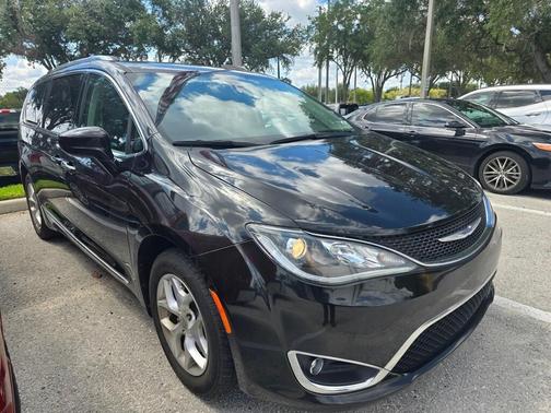 2020 Chrysler Pacifica Touring-L