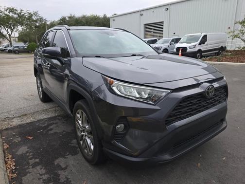 2020 Toyota RAV4 XLE Premium