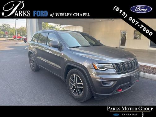 Granite Crystal Clearcoat Metallic 2019 Jeep Grand Cherokee Trailhawk